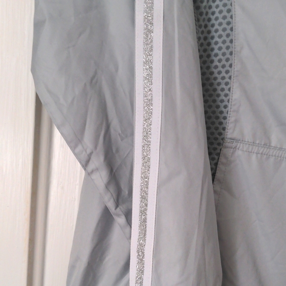 Stylish Light Gray Jacket - NWOT - Picture 3 of 6